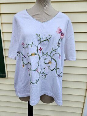 Women's Vintage At Ease Embroidered/Beaded Flowers Butterfly Shirt - Size 2XL